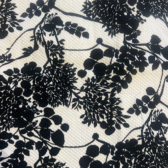 Talbots Women’s Floral Bold White/Black Pencil Skirt Cotton Graphic Zipper 12 - Picture 2 of 10